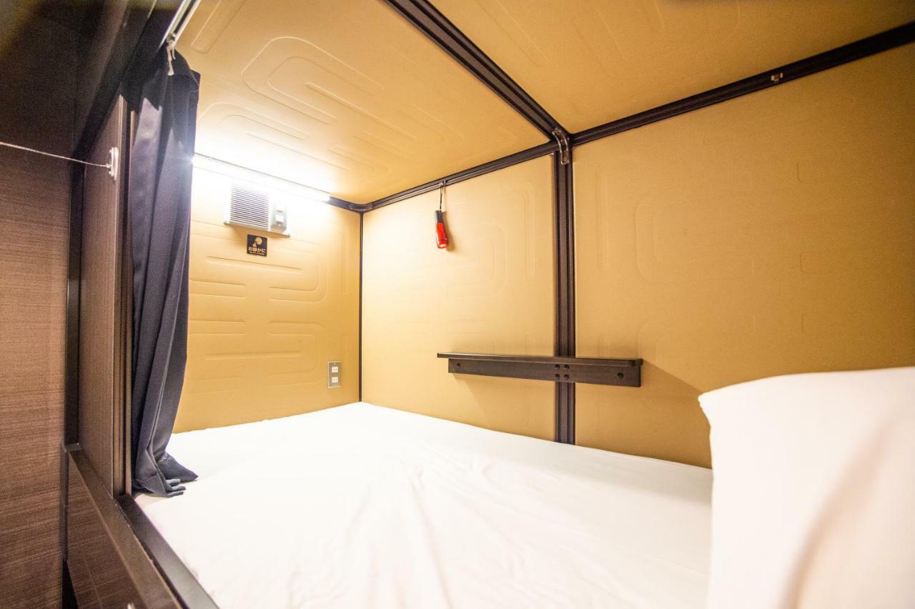 Capsule Hotel Hakodate Exterior photo